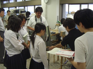7月9日　下関南高校の生徒さんが見学にいらっしゃいました。