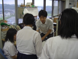 7月9日　下関南高校の生徒さんが見学にいらっしゃいました。