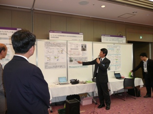 6月11日　総務省SCOPE成果発表会で，成果報告を行いました（和田）。