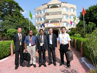 インド・デリーで開催されたInternational Conference on Communication and Computing Systems2016において発表しました．（和田）．