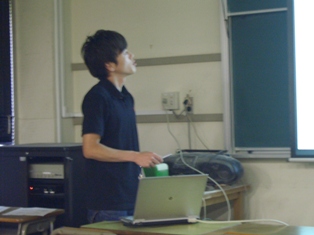 7月9日　田川義彦先生の研究室と交流会を行いました。研究発表者は，浅井君・長池君(田川研）と江頭・田中。後は韓国料理屋で飲み会。