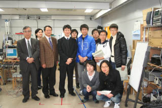 1月22日　Inje University(Korea)のHeung-Ho CHOI教授と4名の学生さんが見学にいらっしゃいました。